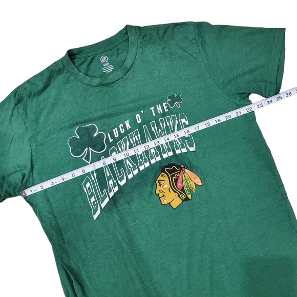 CHICAGO BLACKHAWKS Shirt ST PATRICK'S DAY Luck O The IRISH NHL - Picture 4 of 5